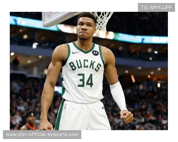 雄鹿字母哥快攻长驱直入重扣点燃替补席